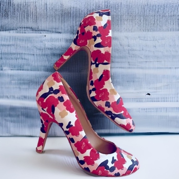 Kelly & Katie Shoes - Kelly & Katie floral fabric pumps